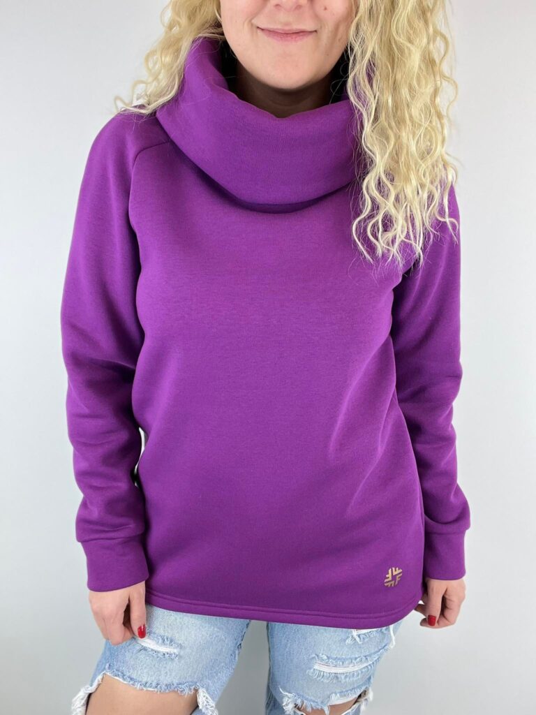 Kõrge kraega sossu pusa FAYN