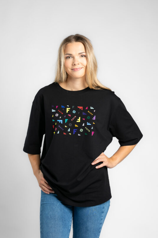 Värvilise mustriga t-särk, mudel "Gella"