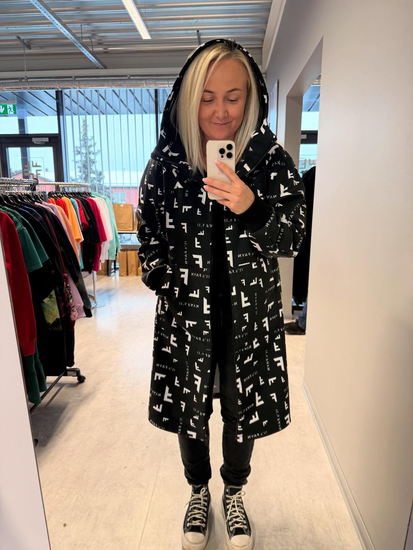 UUS MUDEL! Pikk oversized softshelljakk