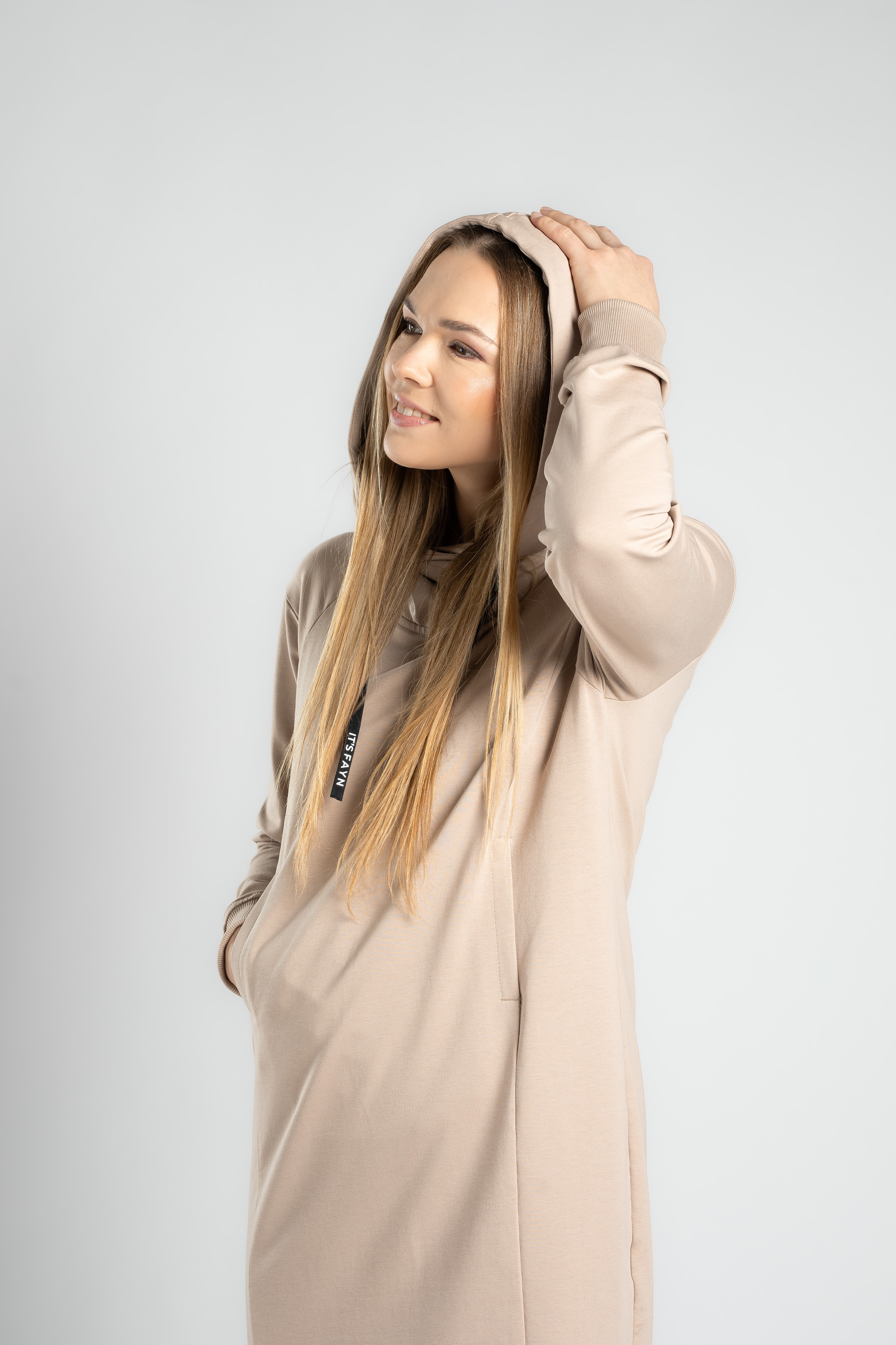 "LUNA" õhem kapuutsiga kleit - Image 9