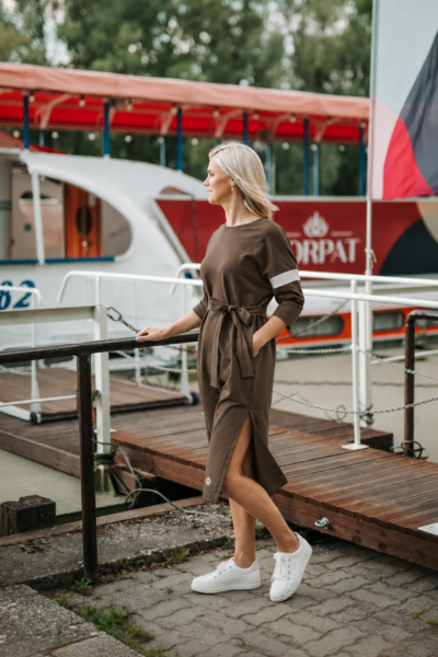 Oversize kleit "Äly" hõbedase detailiga